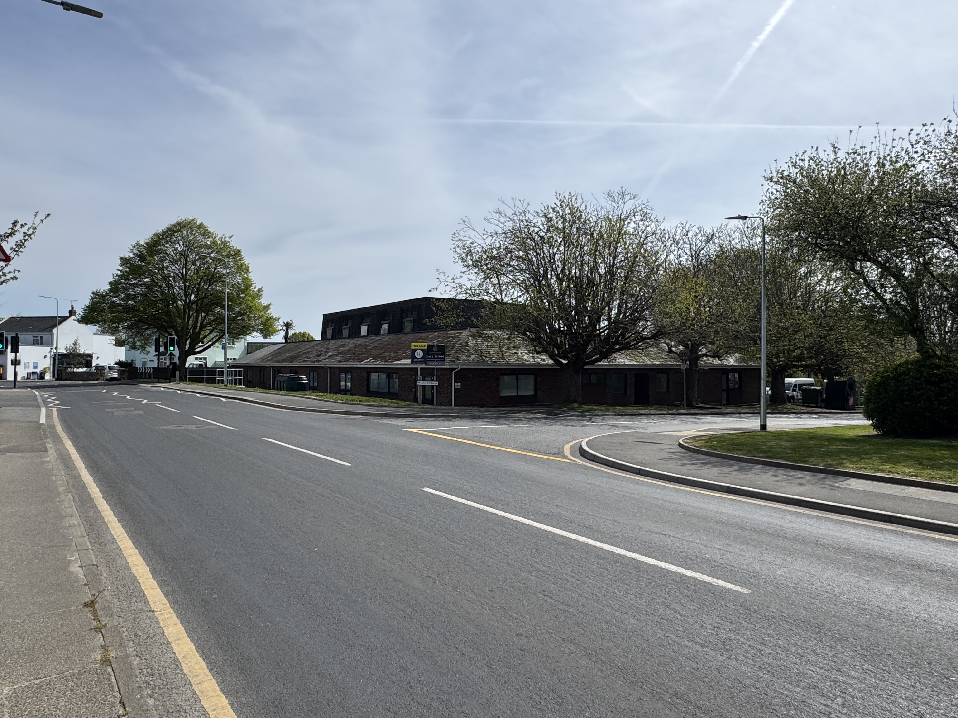 Approach from main road to Maufant Youth Centre.