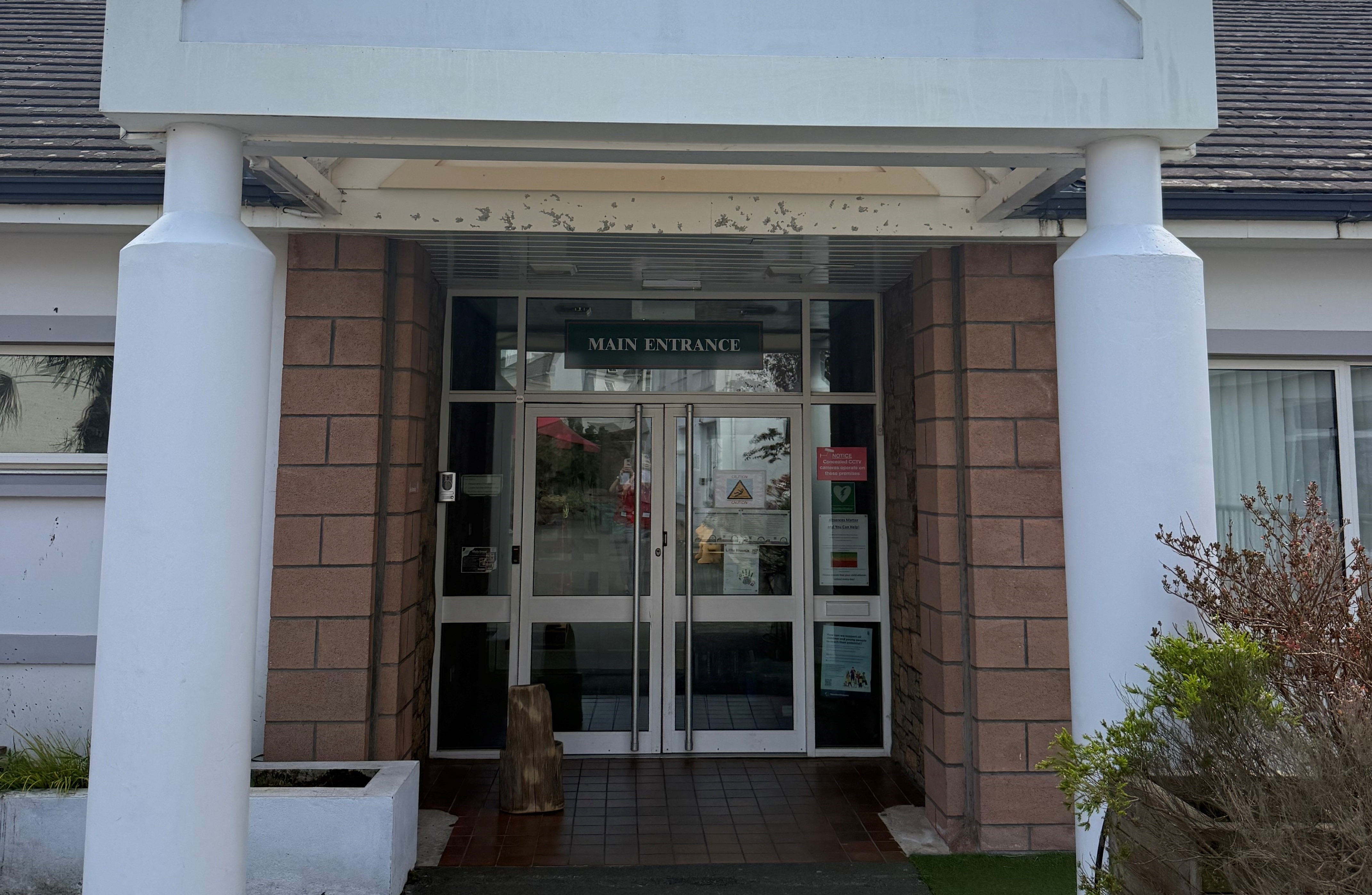 Main entrance doors to Rouge Bouillon school.